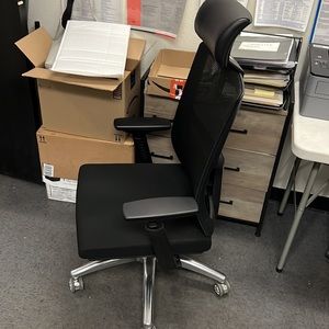 Multi-angled Adjustable Rolling Gaming Chair Office Chair with armrest